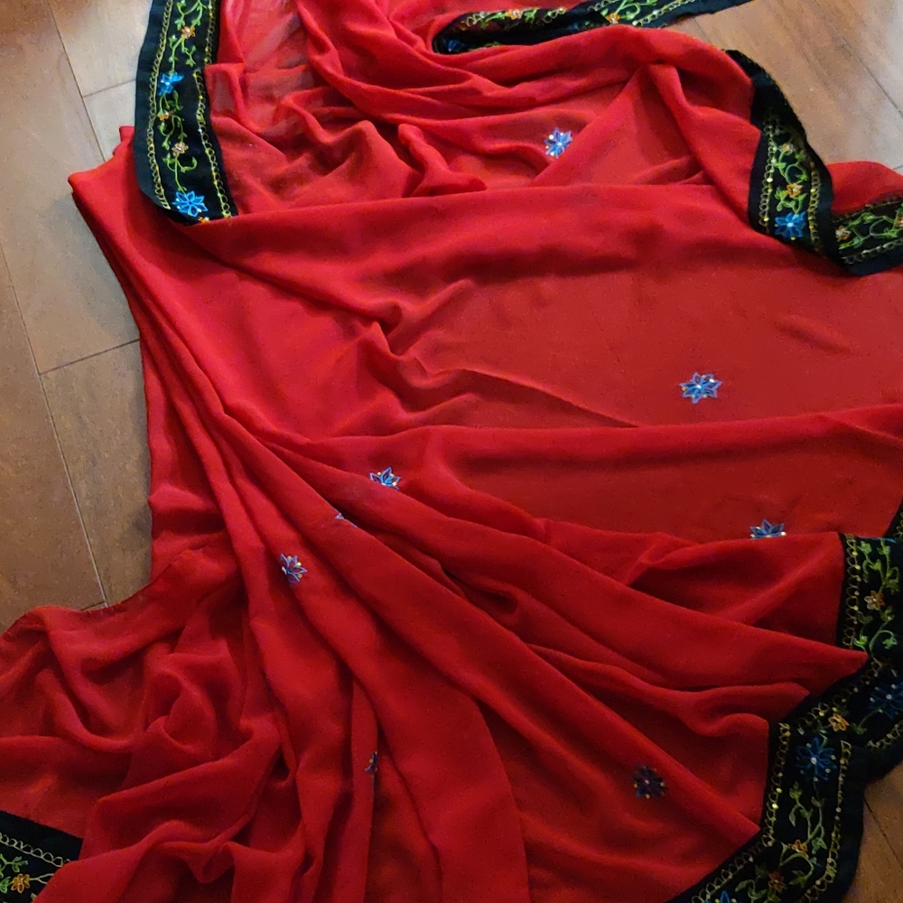 Indian party wear saree/ red color with gold borde